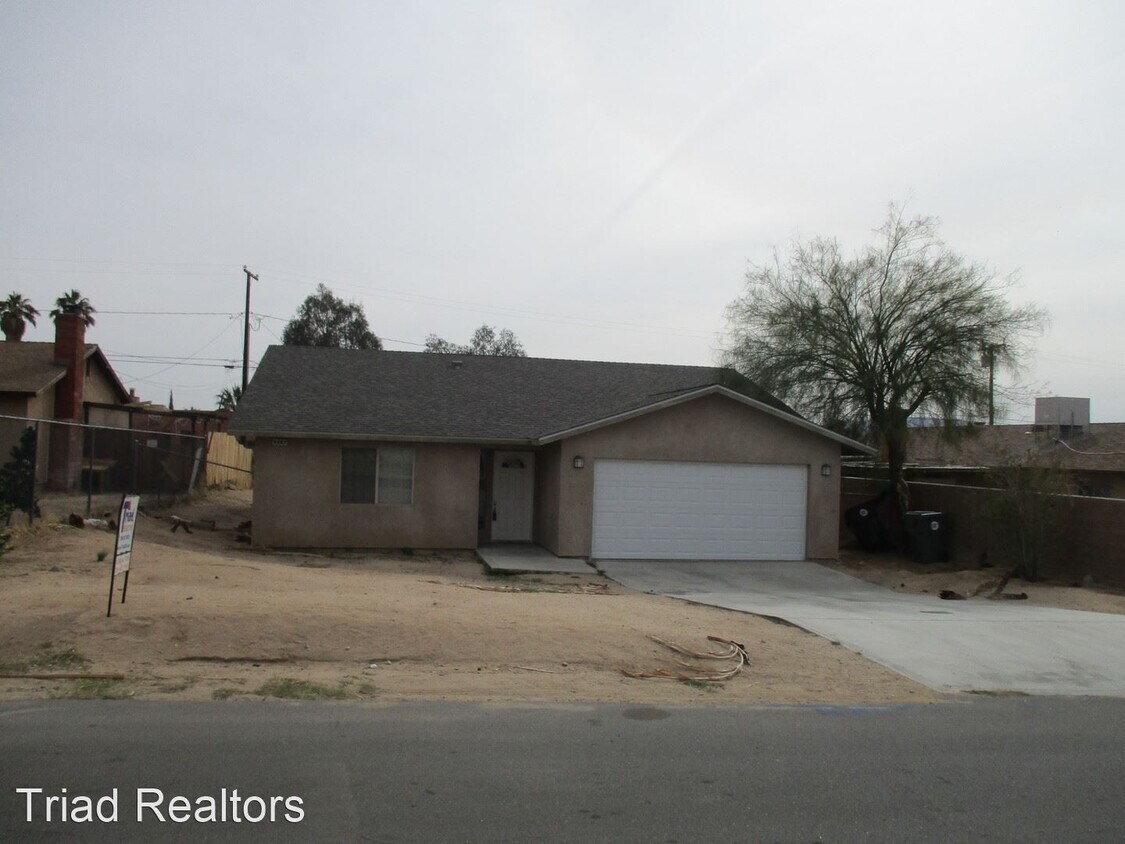 Primary Photo - 3 br, 2 bath House - 6087 Daisy Ave