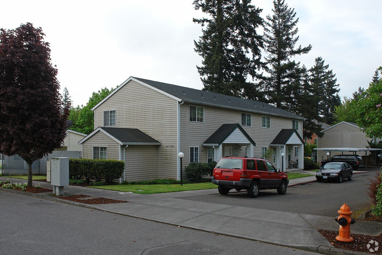 Building Photo - Sherman Street Apartments-LSM-099
