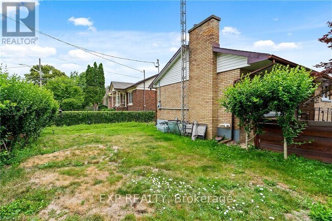 Building Photo - 92 Margery Ave
