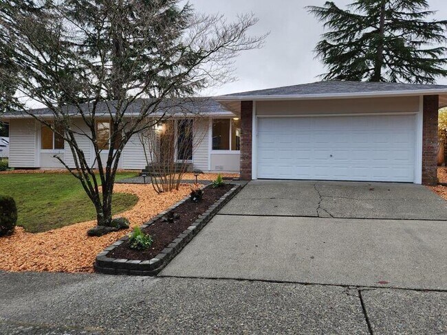 Foto del edificio - 14219 NE 64th Ct