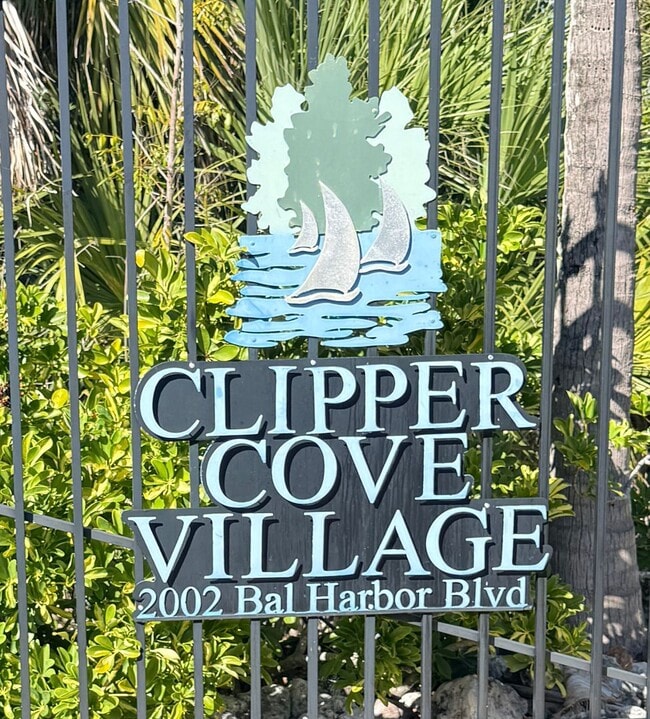 Building Photo - 2002 Bal Harbor Blvd