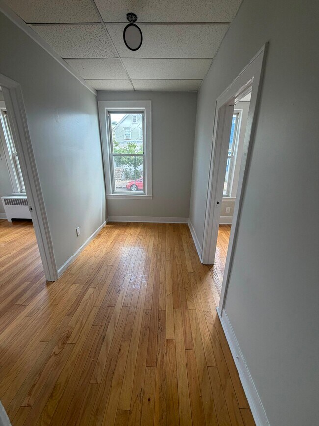 Building Photo - 425 3rd Ave