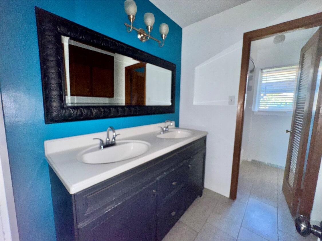 Foto principal - 10003 Tolman St