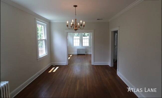 Building Photo - Professionally Managed// 4 bedroom 3.5 bat...