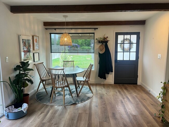 Building Photo - Lovely 3BR/2BA Single Story Home in San Ma...