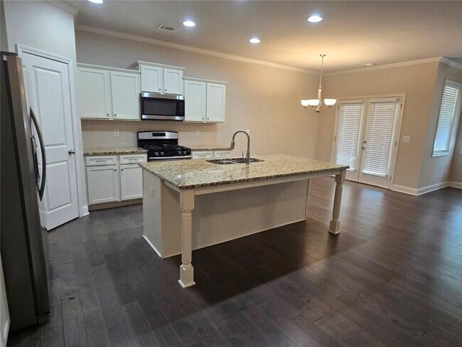 Foto del edificio - 305 Holdings Dr