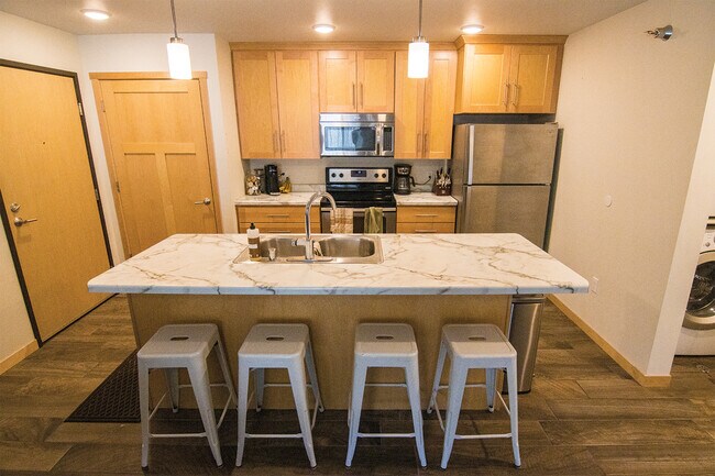 Foto del edificio - 3008 Gillette St