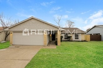 Building Photo - 2020 Cedarwood Dr