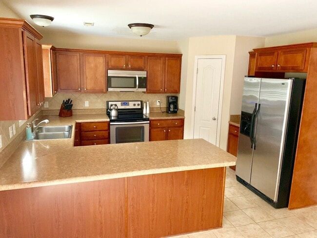 Building Photo - Beautiful 3 Bed 2 Bath Home in Jack Britt