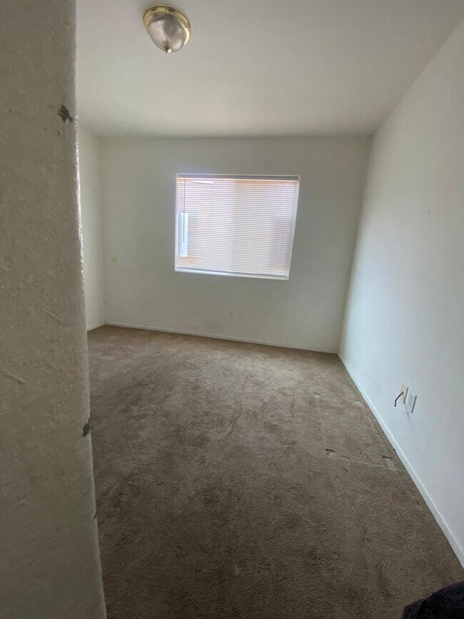 Foto del edificio - 268 E 7th St
