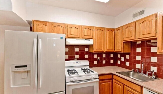 Foto del edificio - 1403 West Virginia Ave NE