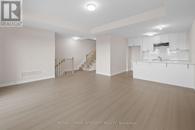 Photo du bâtiment - 523 Celestine Private