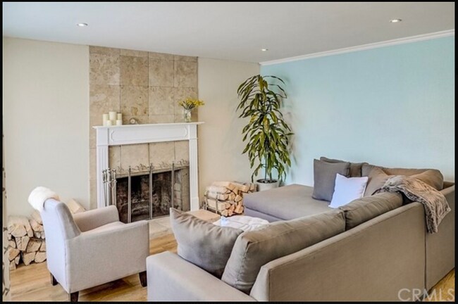 Building Photo - 20235 Galway Ave