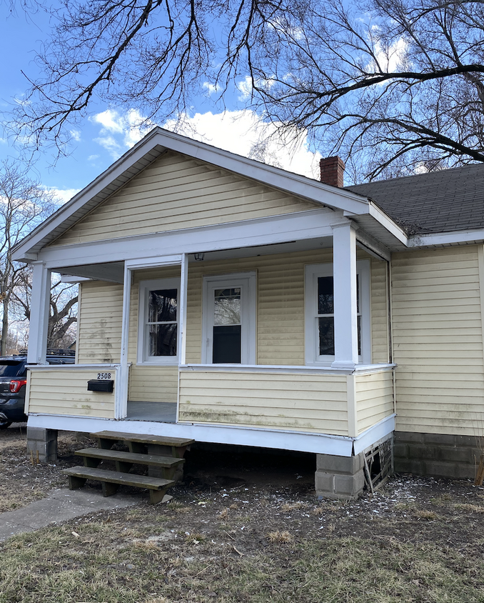 Primary Photo - 2508 West Malone Street