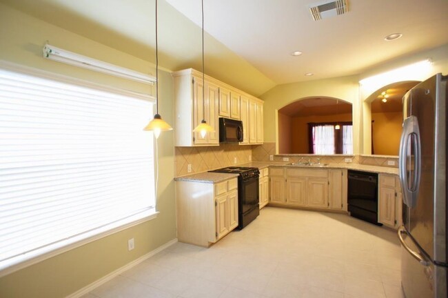 Building Photo - 11915 Fountain Brook Dr