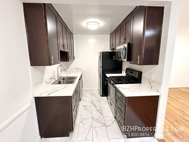 Foto del edificio - Brand New Renovated 1Bedroom 1Bathroom In ...