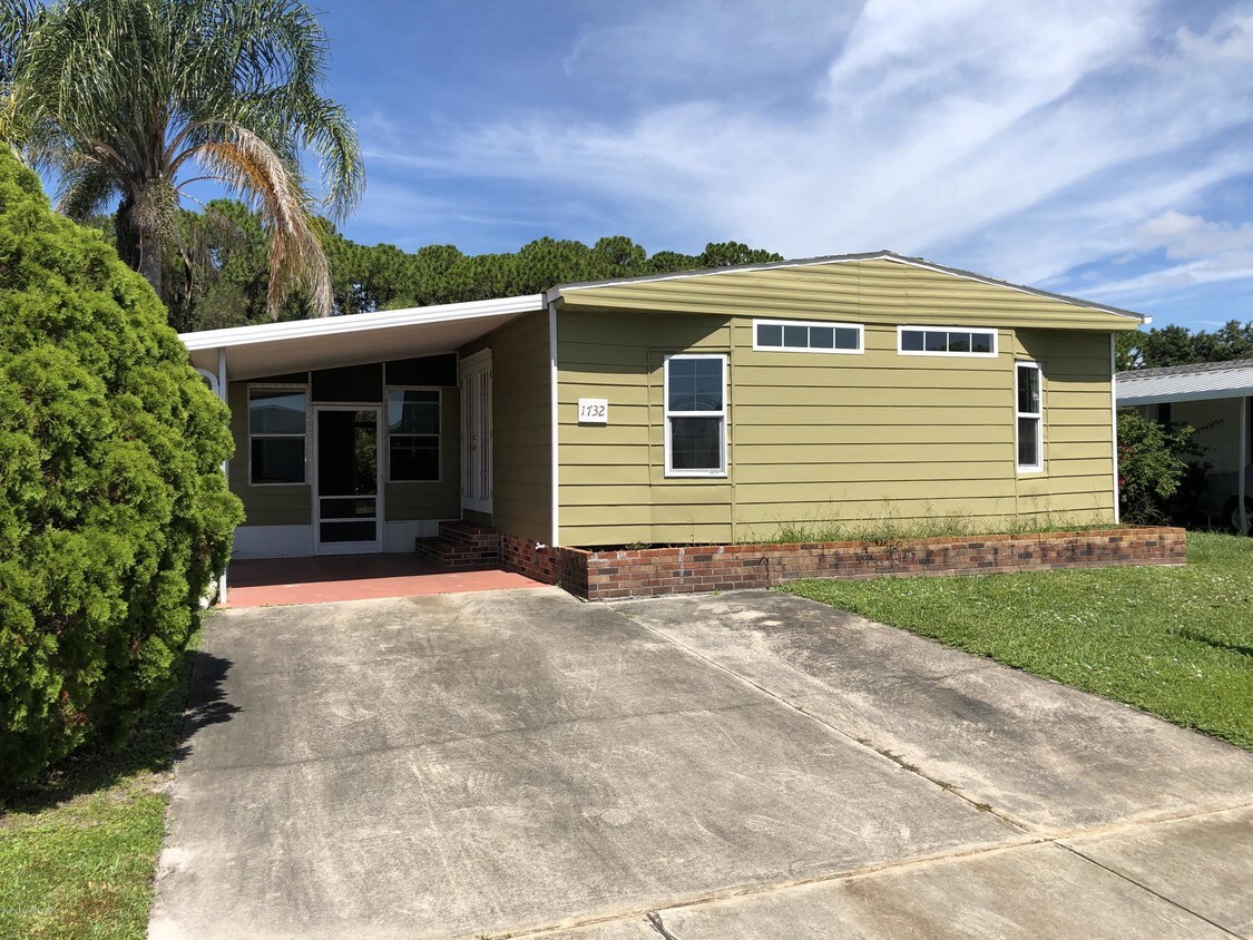 1732 Mango St NE, Palm Bay, FL 32905 House Rental in Palm Bay, FL
