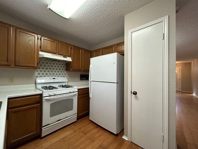 Building Photo - 13923 Conner Downs Dr