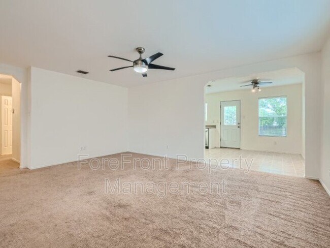 Building Photo - 208 Kaylee Chase