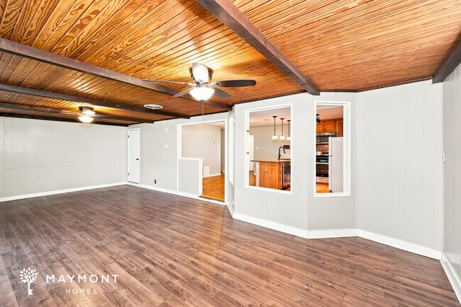Foto del edificio - 5103 Redding Dr