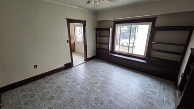 Building Photo - 3431 W 91st St