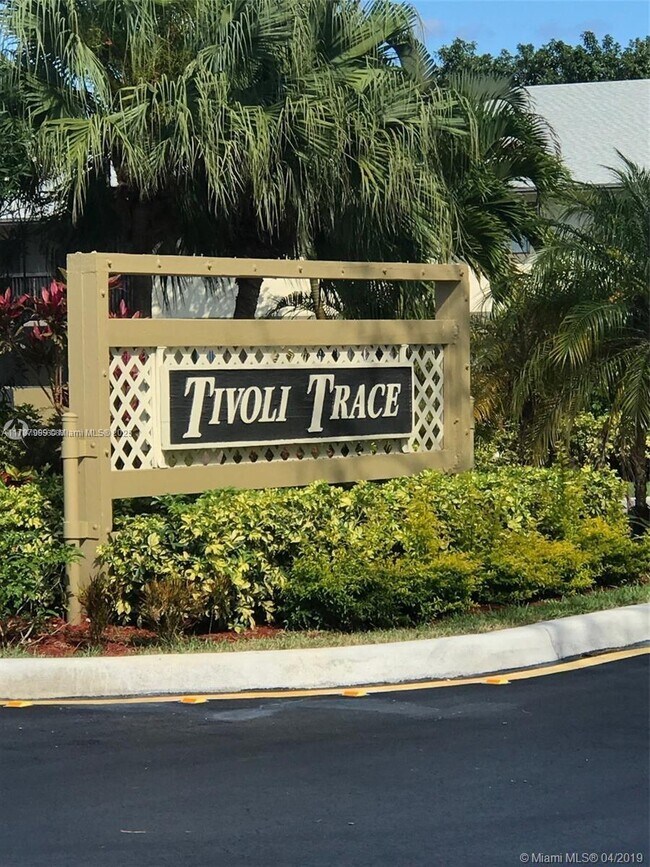 Foto del edificio - 545 Trace Cir