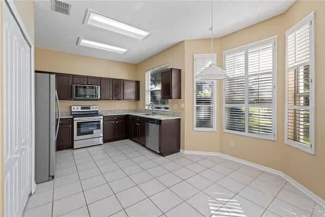 Foto del edificio - 14535 Lake Underhill Rd
