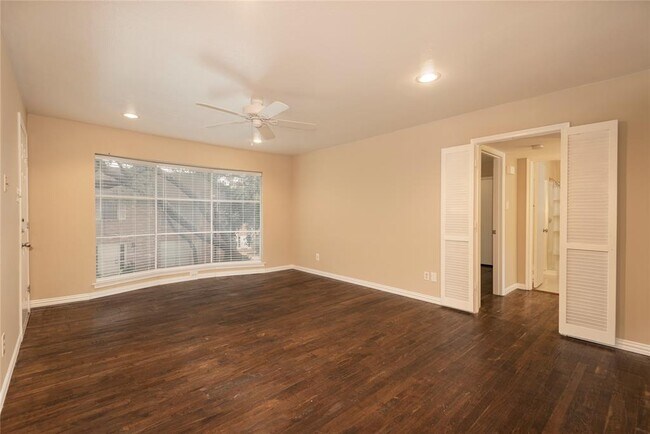 Foto del edificio - 3025 Mahanna Springs Dr
