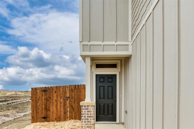 Building Photo - 601 Fallow Dr