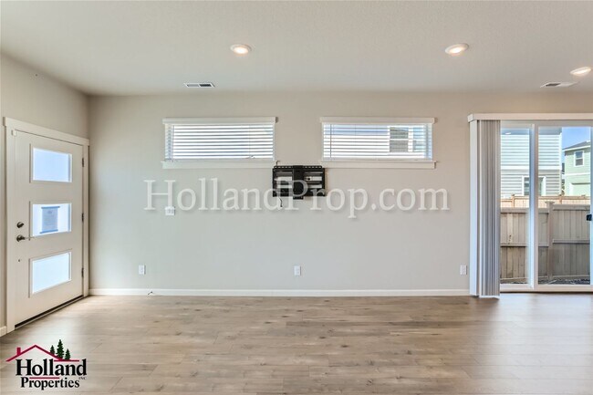 Foto del edificio - Gorgeous 3-Bedroom Single-Family Home with...