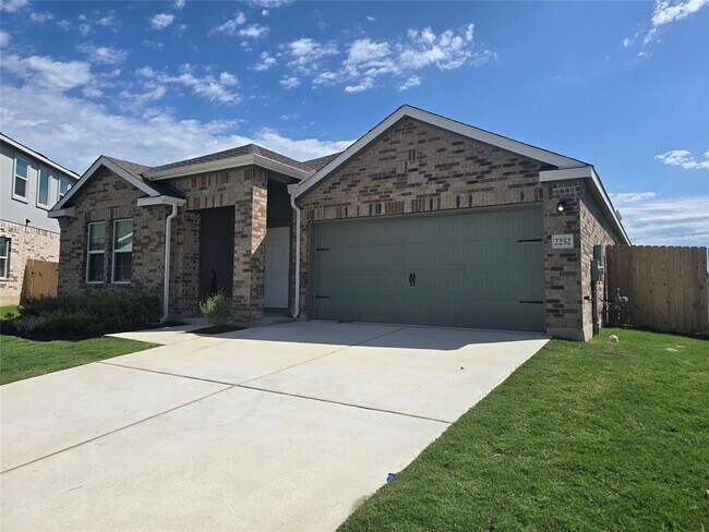 Building Photo - 2252 Devine Lake Bnd