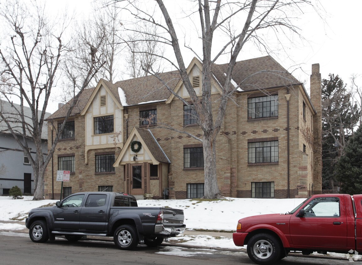 Foto del edificio - Helen May Apartments