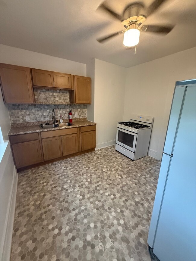 Photo - 13402 Caine Ave Apartment