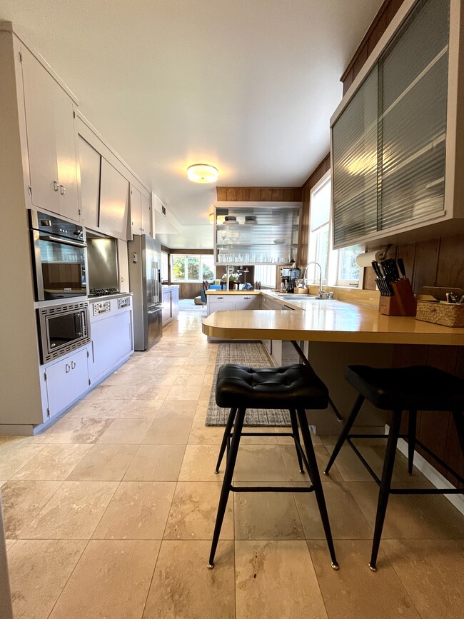 Foto del edificio - 1844 Heather Ln