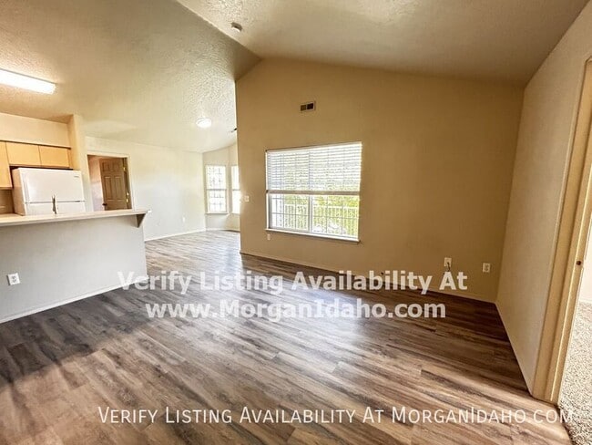 Building Photo - 217 N Avenger Ln