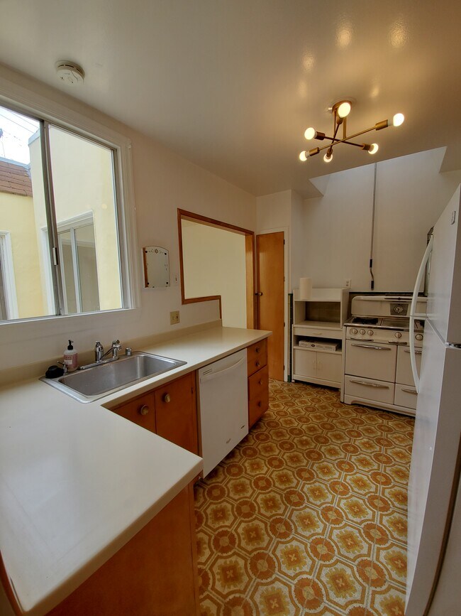 Foto del edificio - 1782 10th Ave