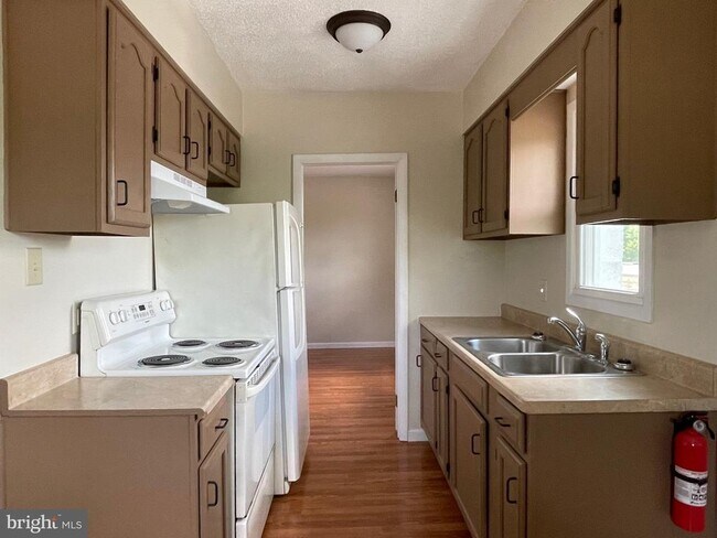 Foto del edificio - 317 BRIDGE St