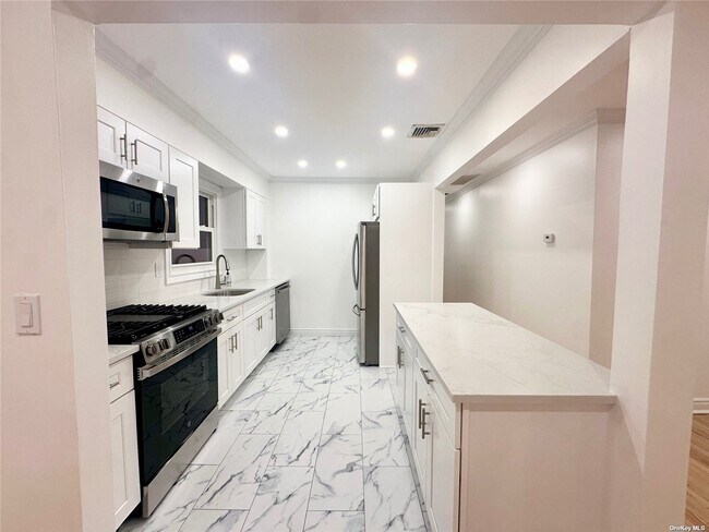 Building Photo - 308 Lido Blvd