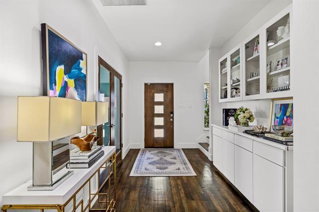 Foto del edificio - 3811 Valley Ridge Rd