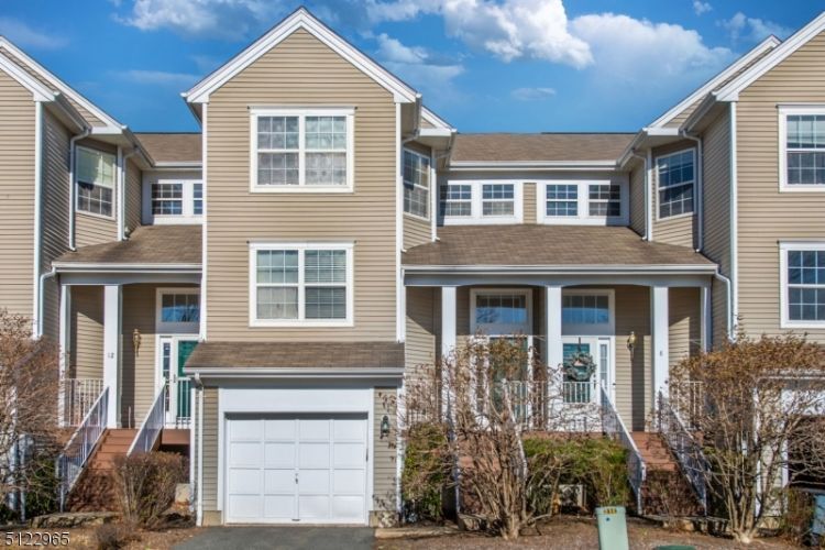 10 Sycamore Ln, Randolph, NJ 07869 Condo for Rent in Randolph, NJ