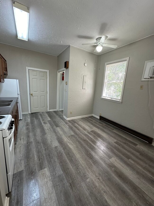 Foto del edificio - 2504 Main St