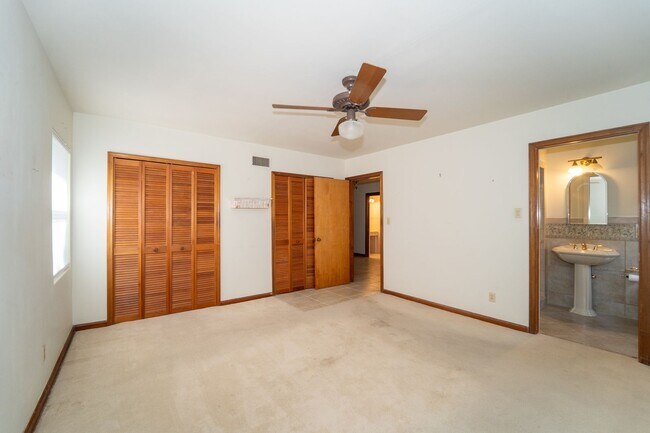 Foto del edificio - Davis Shore 4/2 Single Family Home
