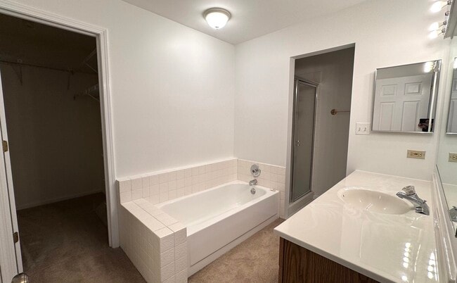 Building Photo - 58 S Stonington Dr