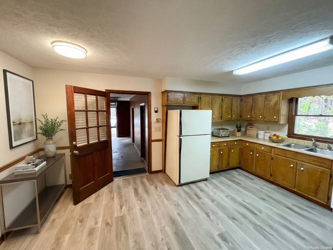 Building Photo - 691 Kirkus Dr SE