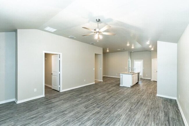 Building Photo - 13703 Sherman Ave