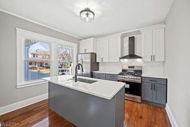 Foto del edificio - 1643 Lincoln Ave