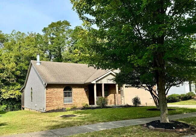 Building Photo - 841 Ridgebrook Rd