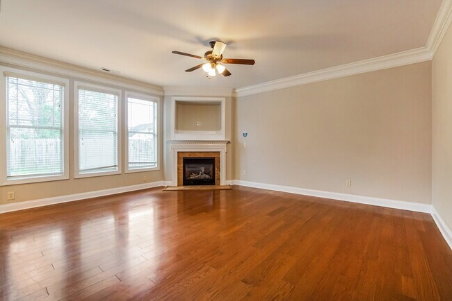 Foto del edificio - 523 Dawley Dr