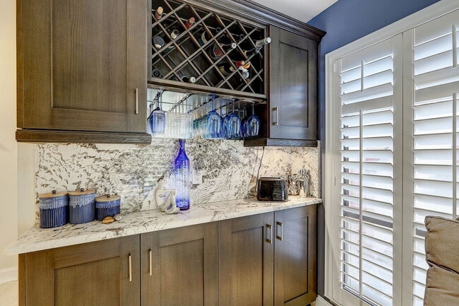 Building Photo - 4770 Brittany Dr S