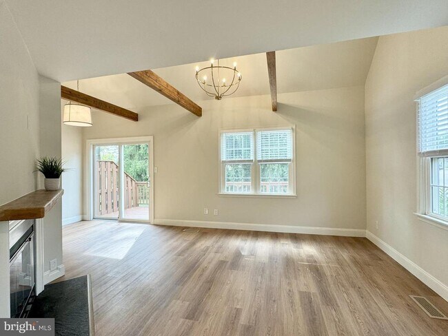 Building Photo - 906 Pritchet Ct